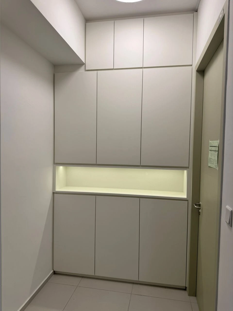 Arunya Residence Type E · 奶油白全屋定制 玄关 · 鞋柜