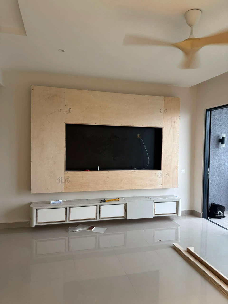Residensi AVA, Kiara Bay · 全屋定制 施工中 · 客厅电视墙